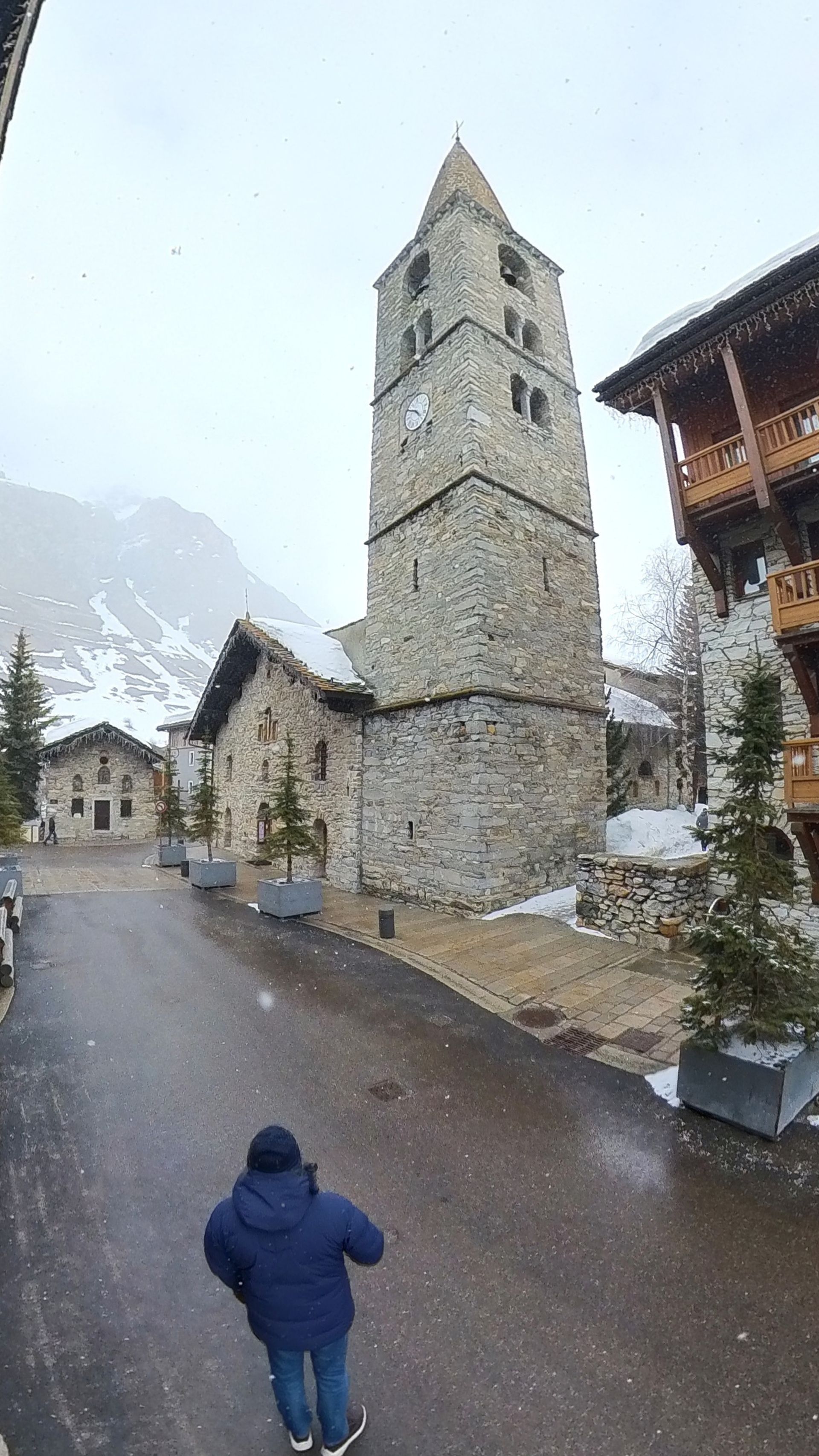 Val d'Isère iglesia