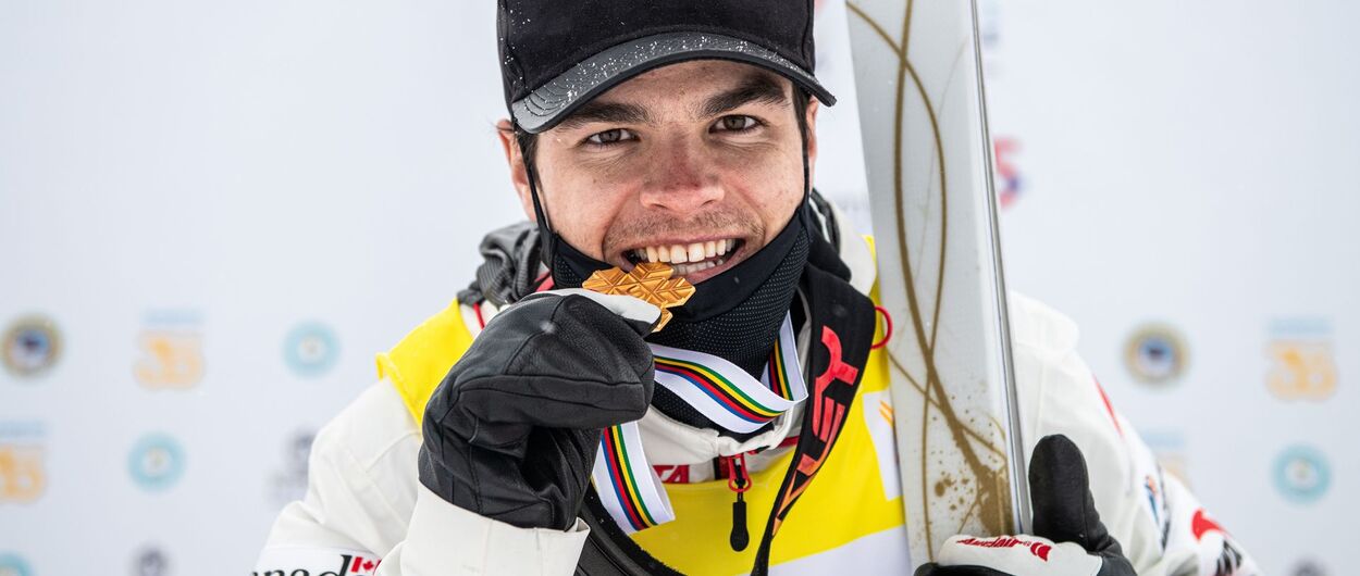 Mikaël Kingsbury ya está entre los reyes de las Copas del Mundo de esquí