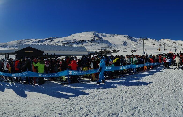 La estación de Alto Campoo registra unas jornadas de esquí caóticas