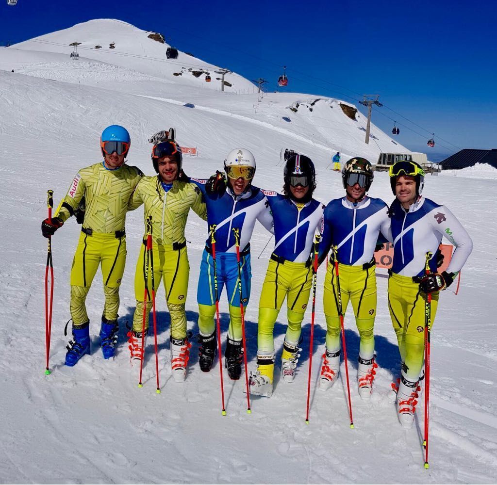 Equipo esqui alpino RFEDI