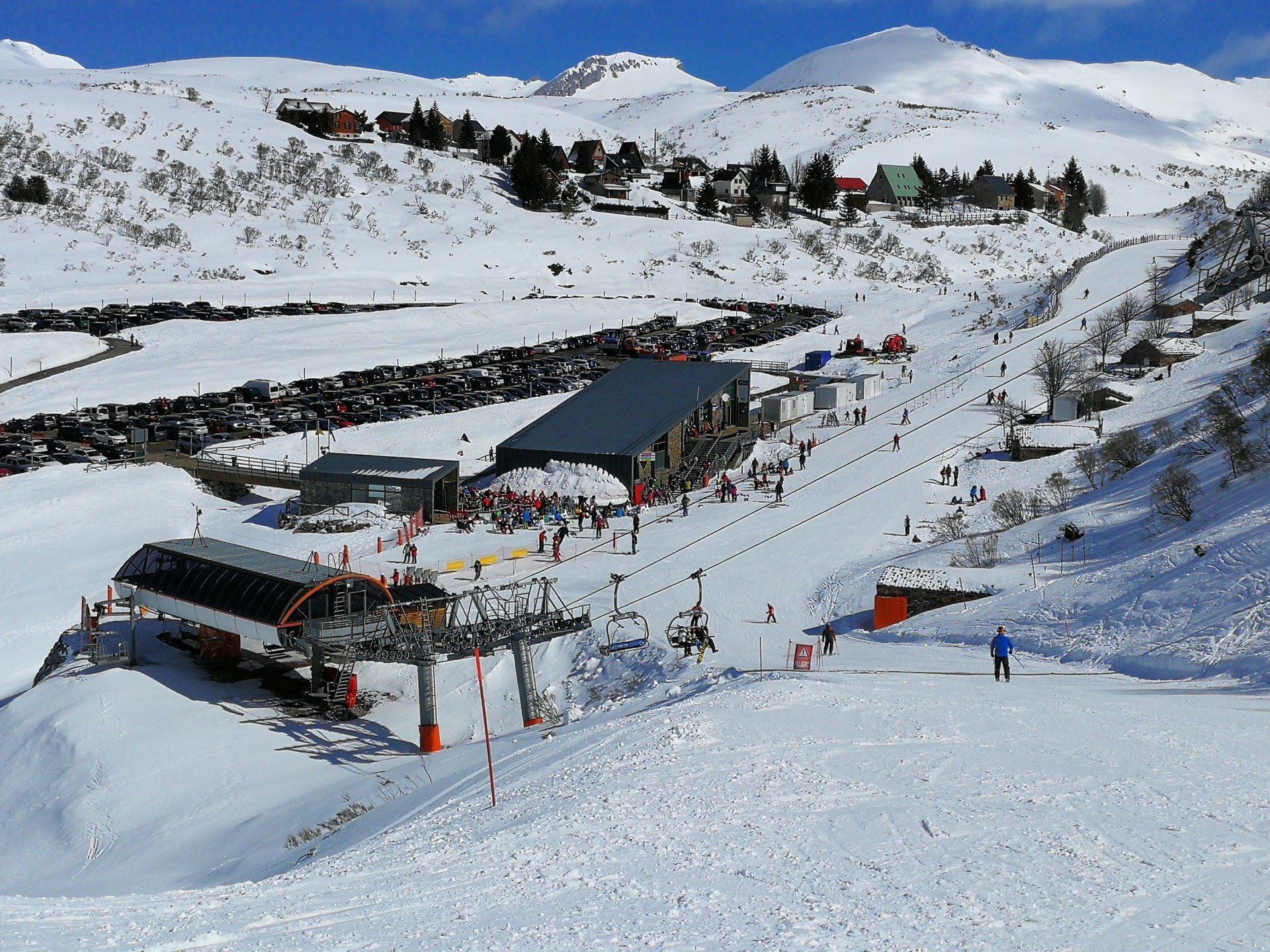 Las estaciones de esquí de Asturias cierran su peor año en décadas