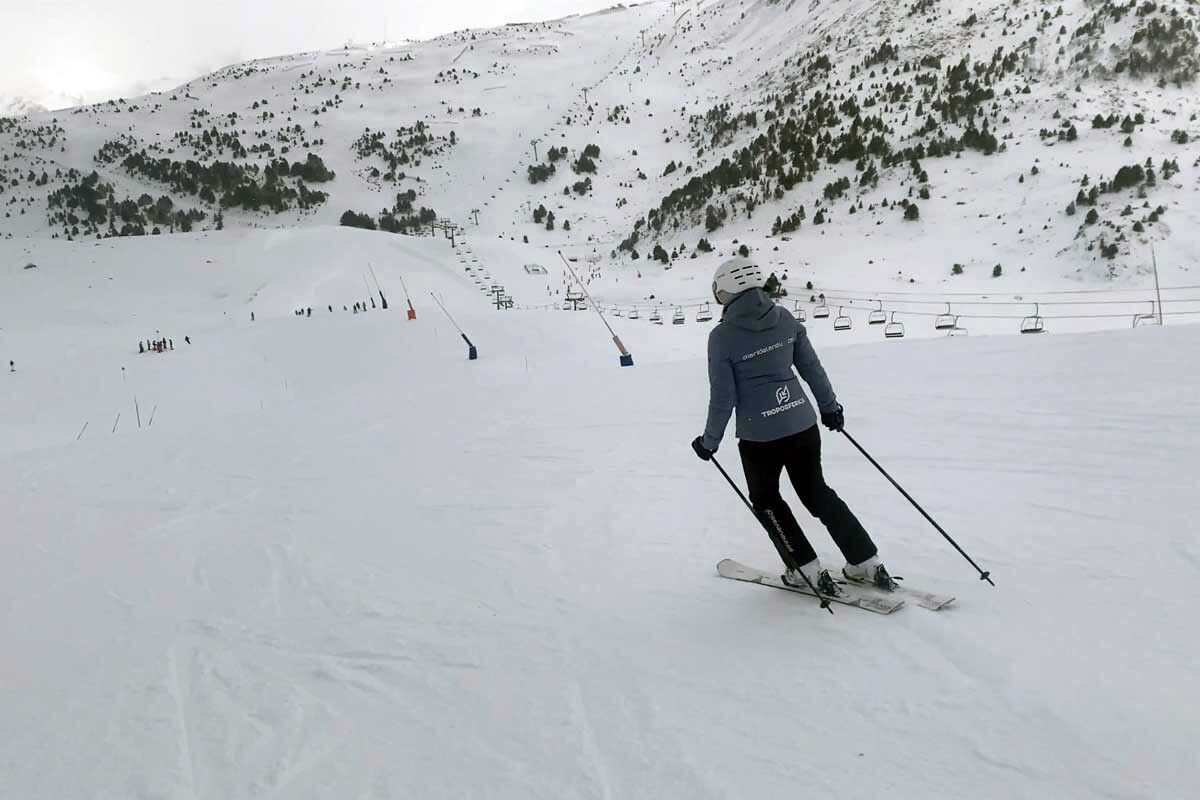 Esquiando por la pista Enradort (Foto: IST).