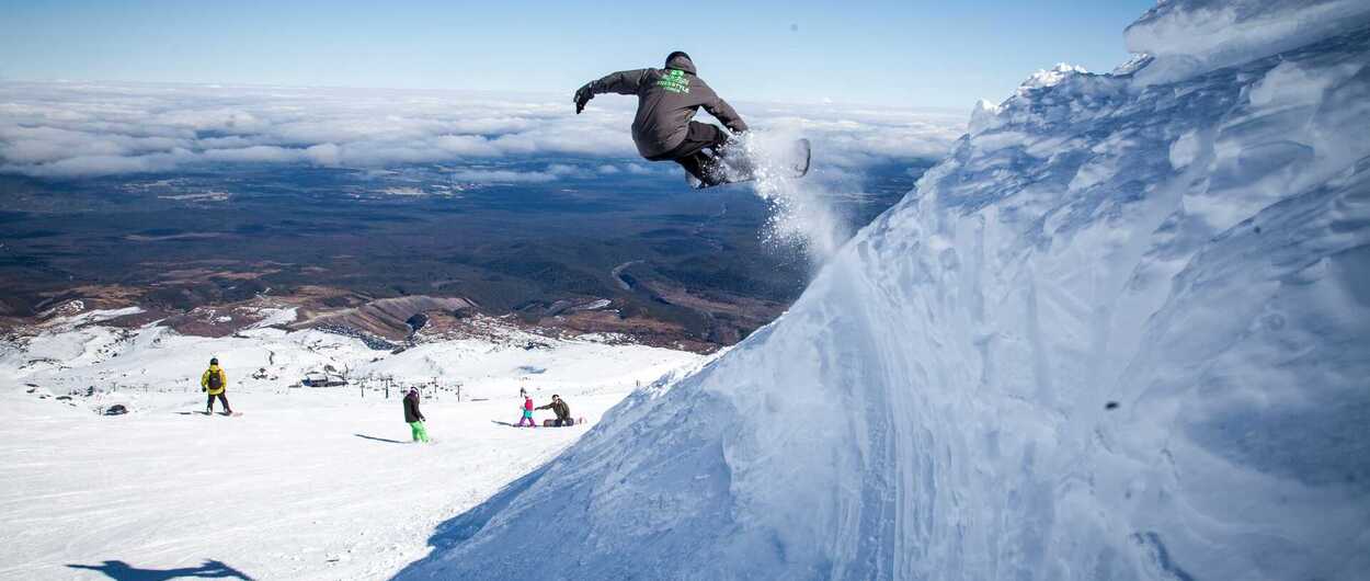 El esquí en la isla norte de Nueva Zelanda queda salvado