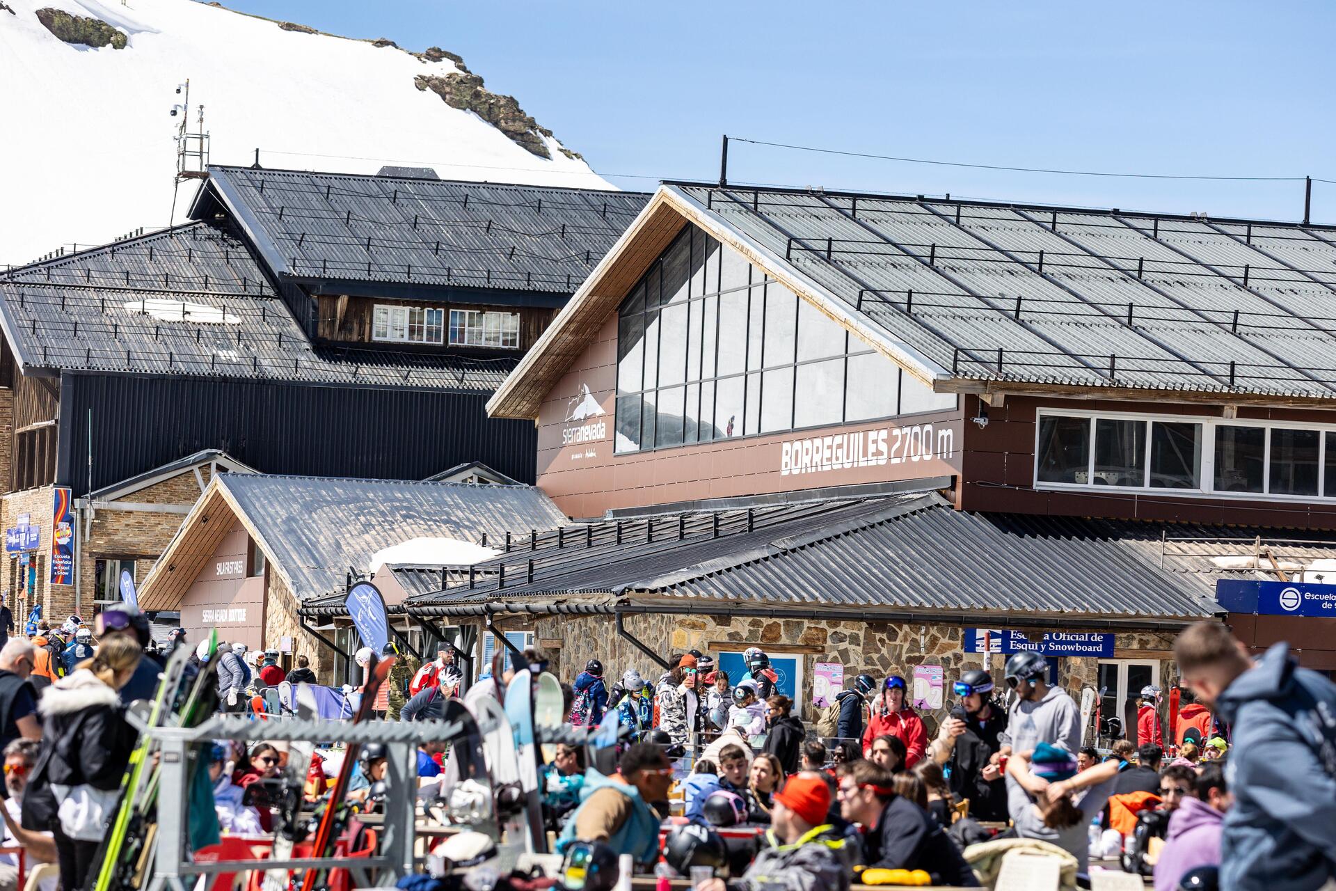 Imagenes de la temporada de esquí de primavera 2024 en Sierra Nevada