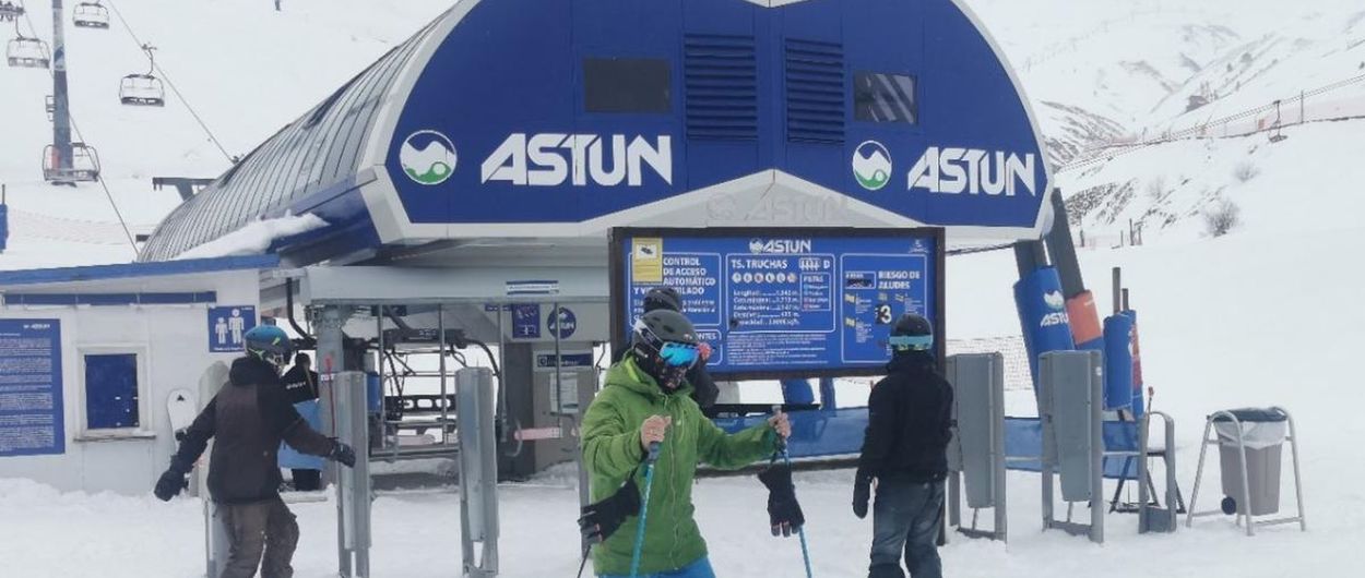 Fallece un esquiador haciendo fuera pista de la estación de esquí de Astún
