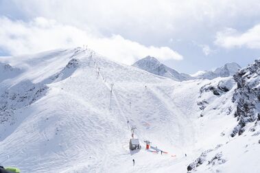 Peyragudes y Luz Ardiden extienden su temporada de esquí hasta el 1 de abril