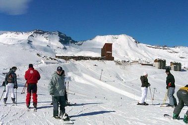 Valle Nevado Abre Sólo a sus Huéspedes de Hotel