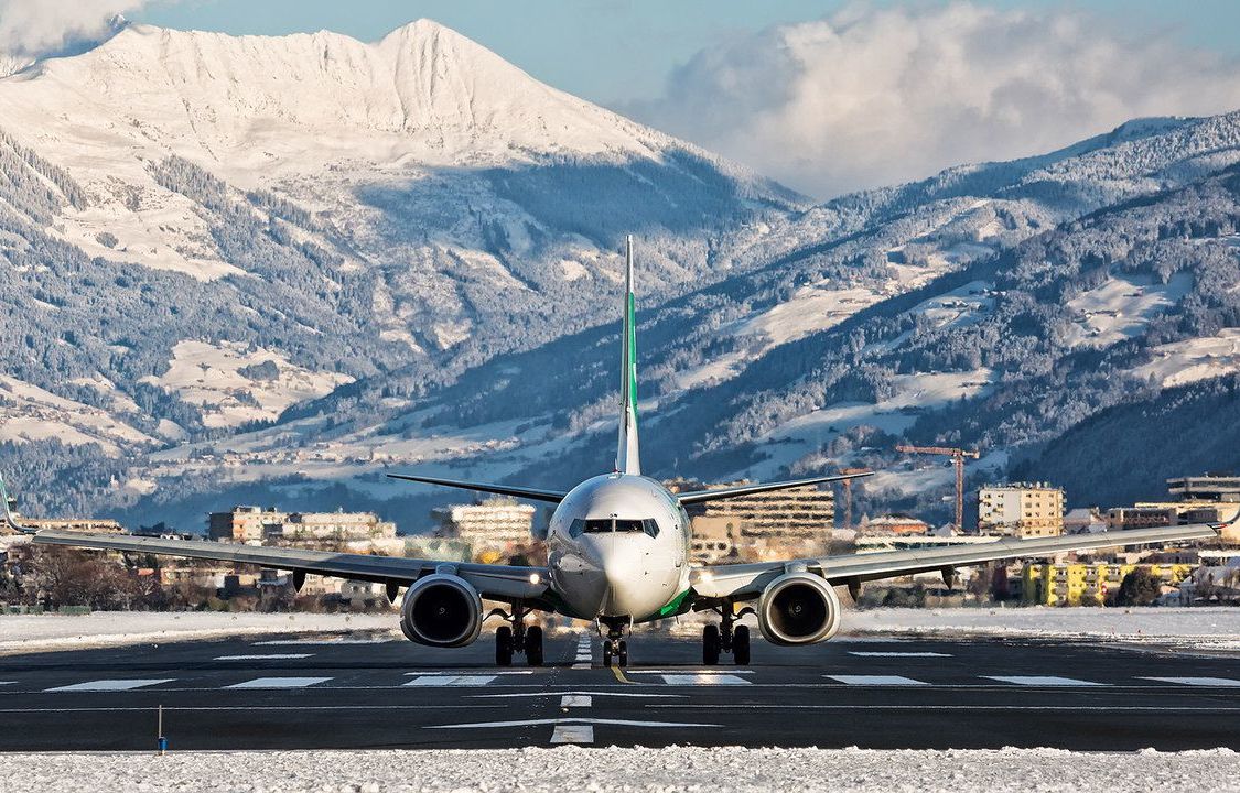 La Cámara de Comercio de Andorra presenta el aeropuerto de Grau Roig
