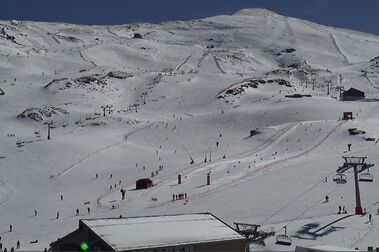 Sierra Nevada suspende el esquí nocturno para preservar la pista el Rio