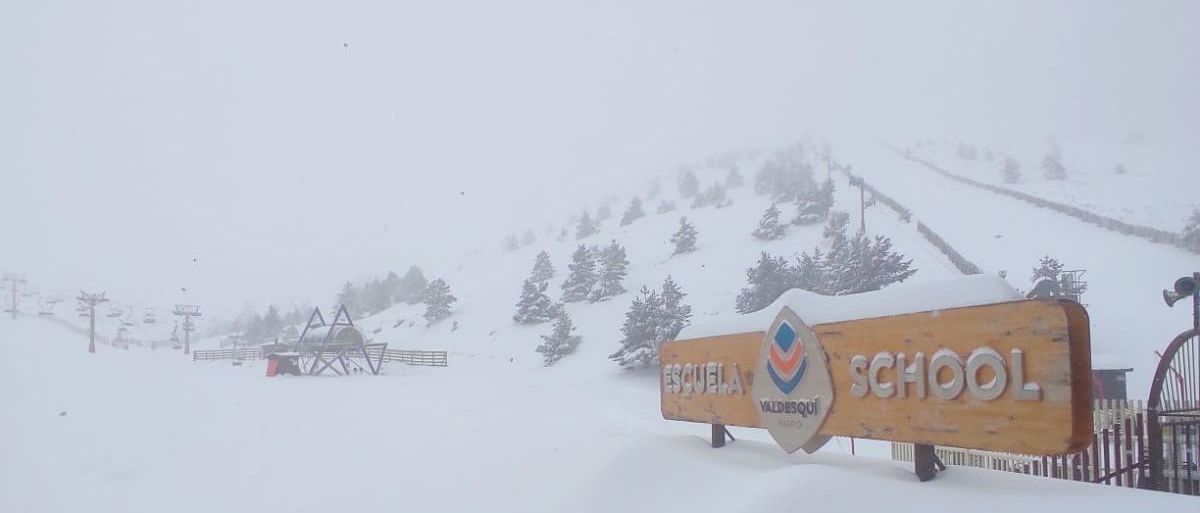 Valdesquí reabrirá su temporada de esquí con un metro de nieve recién caida