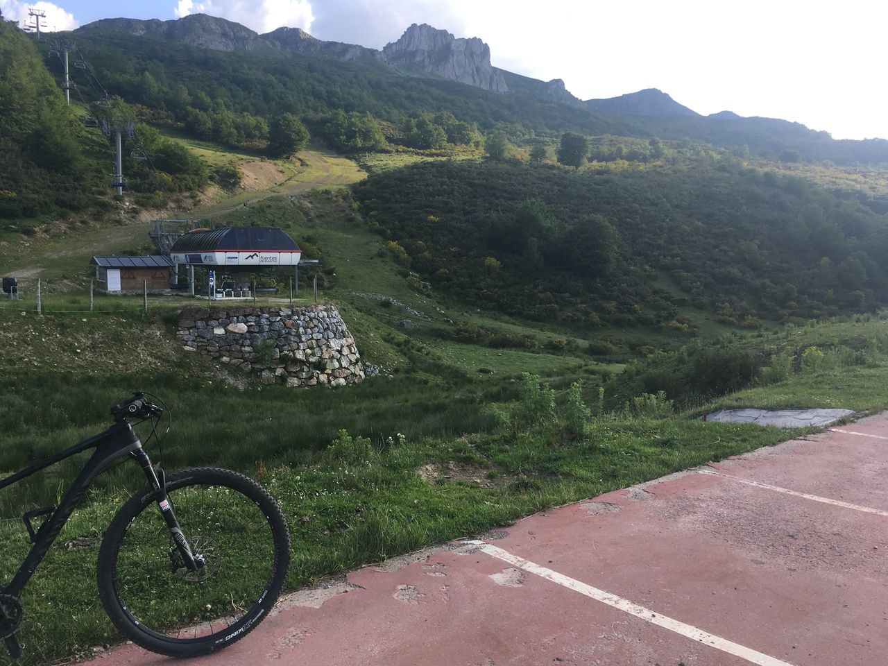 Pretemporada 2 - Bicicleta de montaña por San Isidro, Fuentes de Invierno y  alrededores - Nevanorte - Nevasport.com