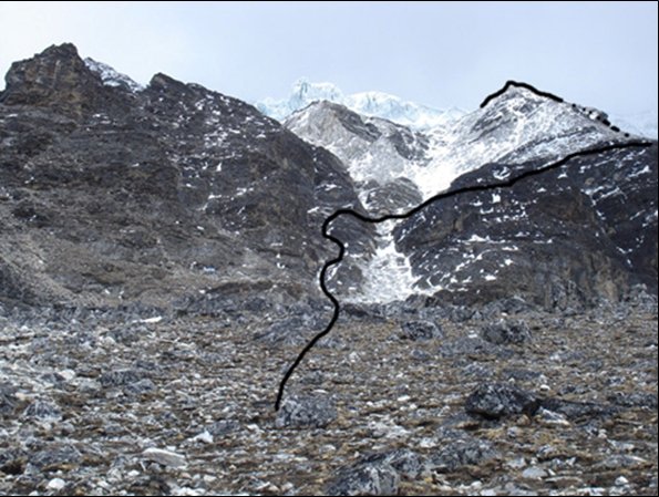 Fotografía del monte con un marcado de la ruta