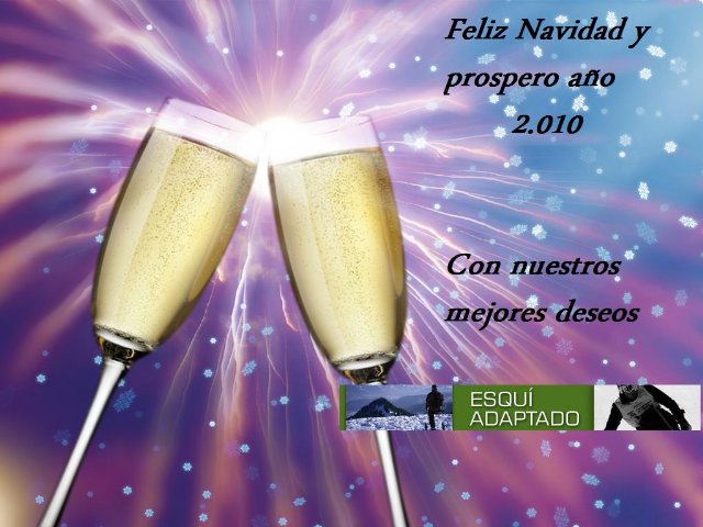 Fotografía de dos copas de champan en un brindis con el escrito, Feliz navidad y prospero año 2100, con nuestros mejores deseos, Esquí Adaptado