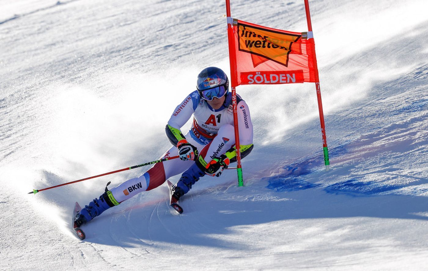 Marco Odermatt se lleva el Gigante que abre la Copa del Mundo de esquí  alpino