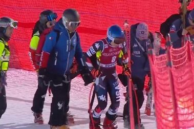 Mikaela Shiffrin sufrió dura caída en Descenso de Cortina d'Ampezzo