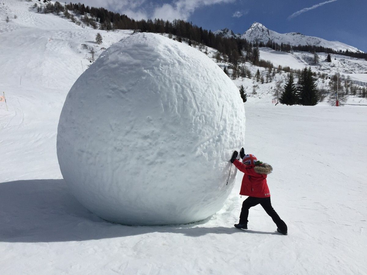 La bola de nieve interactiva que ha llegado a Carabanchel
