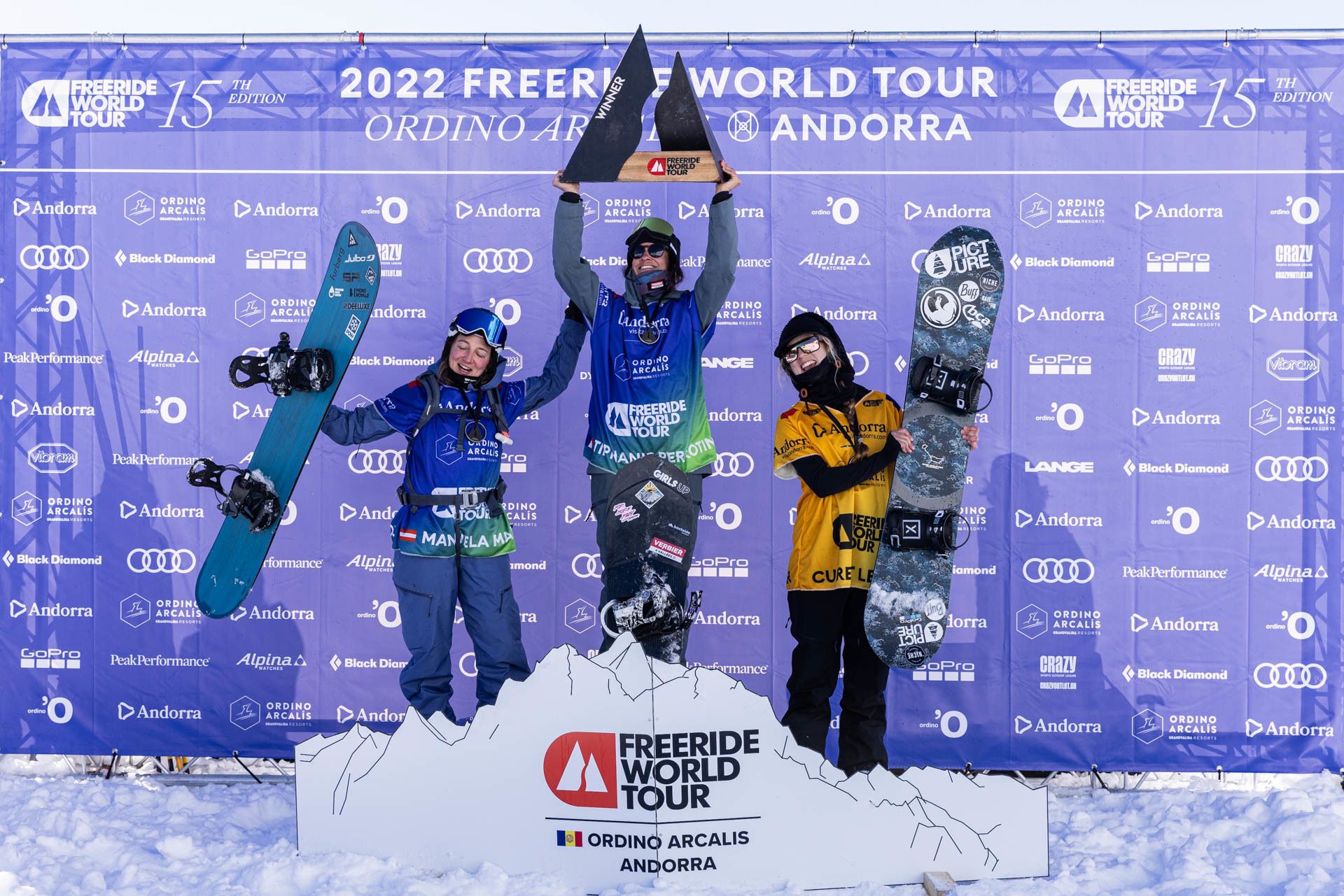 Podio Snowboard mujeres FWT Ordino 2022