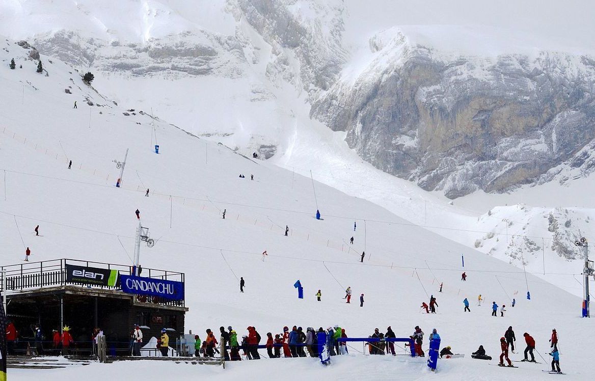 Aramón volverá a gestionar la estación de esquí de Candanchú para abrir  este invierno - Noticias - Nevasport.com